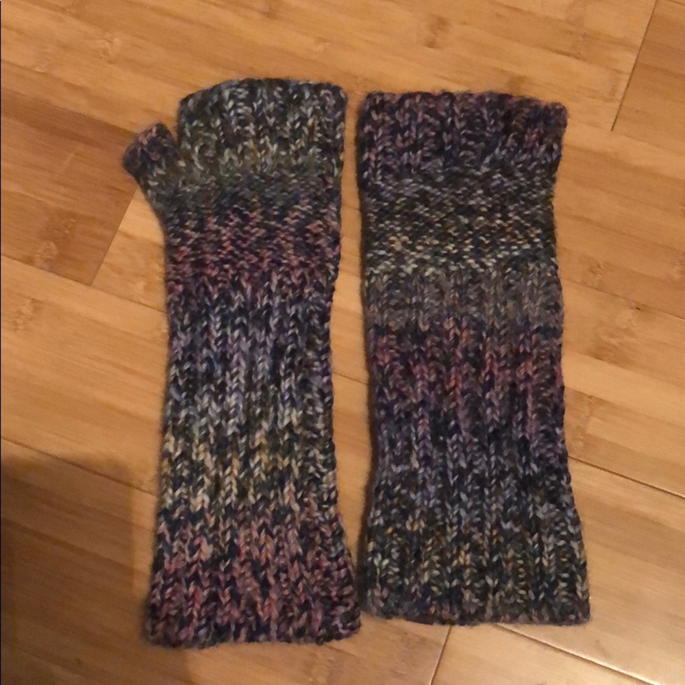 Ugg arm / hand warmers brand new!